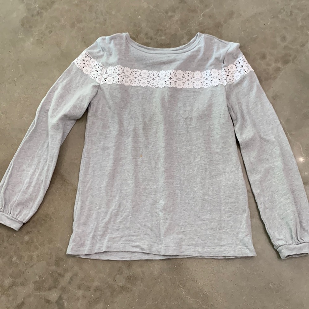 Grey long sleeve sweat shirt